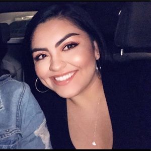 Meet your Posher, Annalise